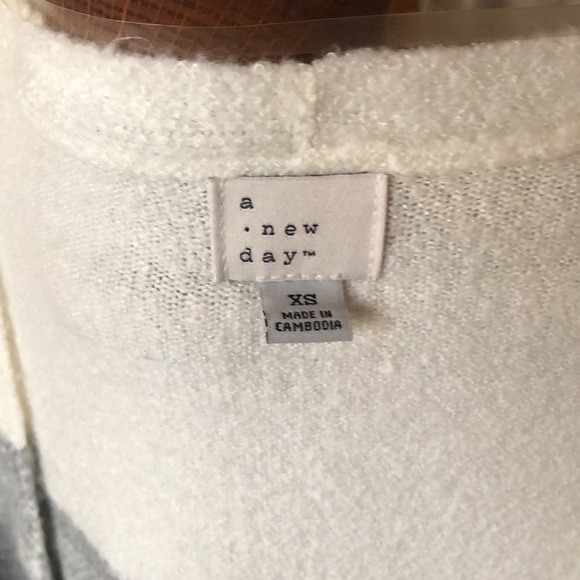 A New Day Ombre Fuzzy Soft Open Long Line Cardigan - Picture 4 of 8